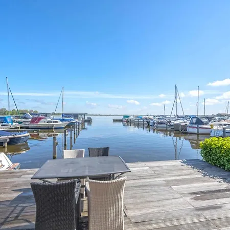 Apartment Meerzicht 20 - Waanzinnig Uitzicht Over Het Water! Uitgeest