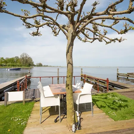 Meerzicht 20 - Waanzinnig Uitzicht Over Het Water! Uitgeest